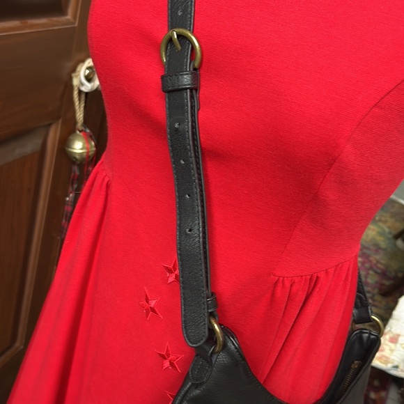 Universal thread     Black Crossbody Bag Adjustable strap   13”w x 13”h  EUC - Picture 2 of 14